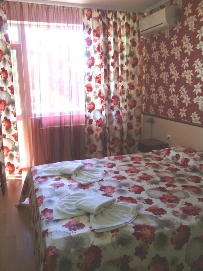 Hotel Triumph Nova Zagora Esterno foto