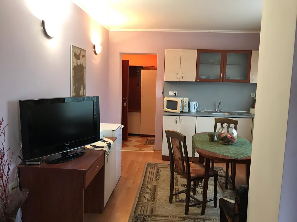 Hotel Triumph Nova Zagora Esterno foto